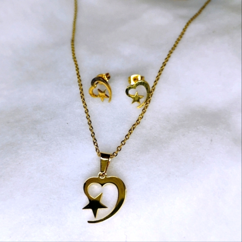 Gold Heart and Star Jewelry Set